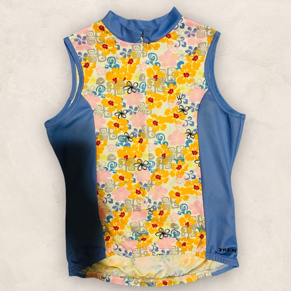 Trek medium summer shirt